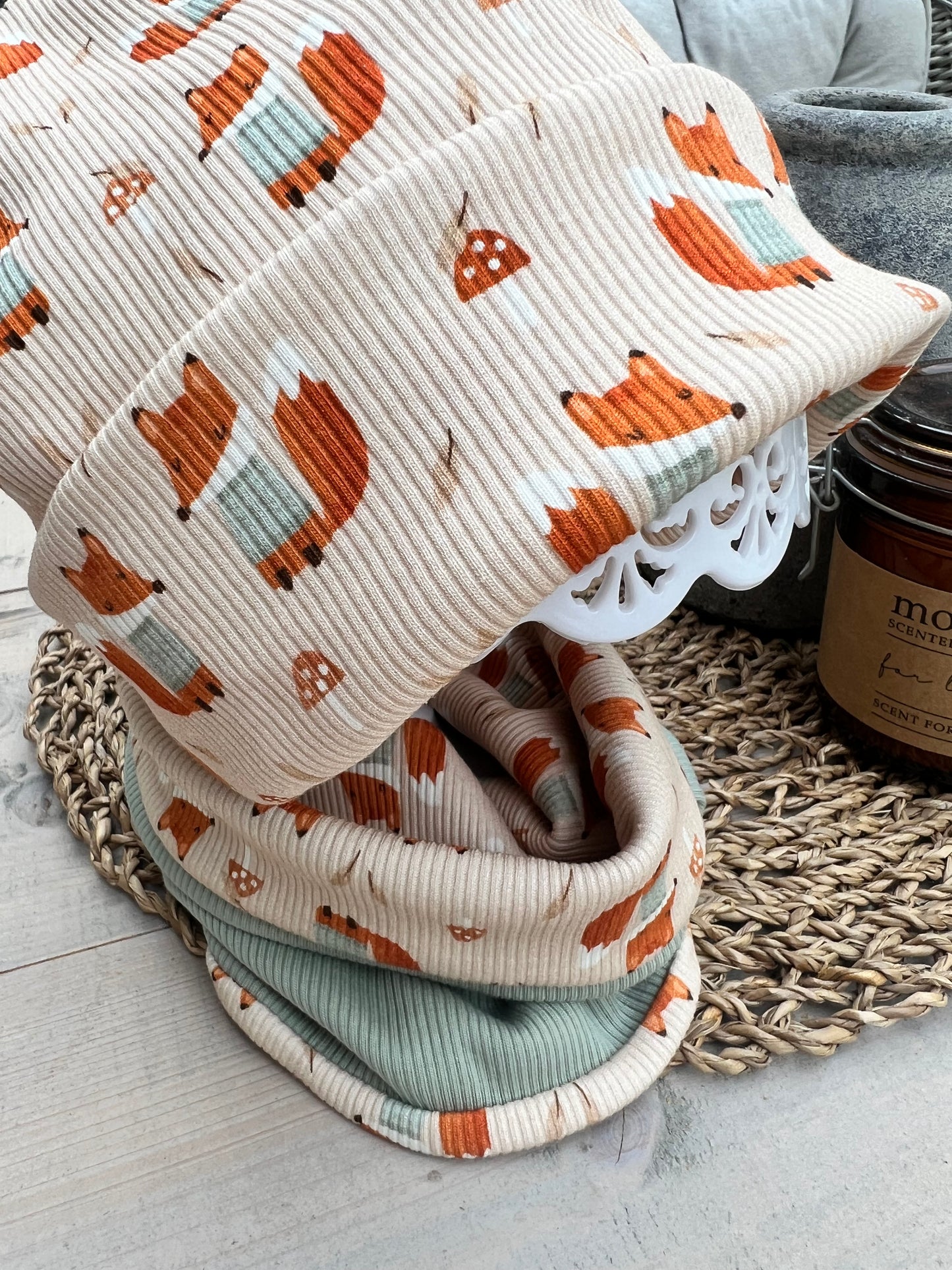 Set Hipsterbeanie und Loop Rippenjersey