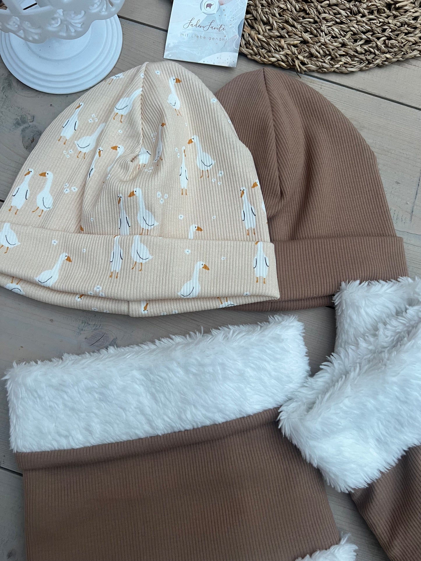 Set Hipsterbeanie und Loop Rippenjersey
