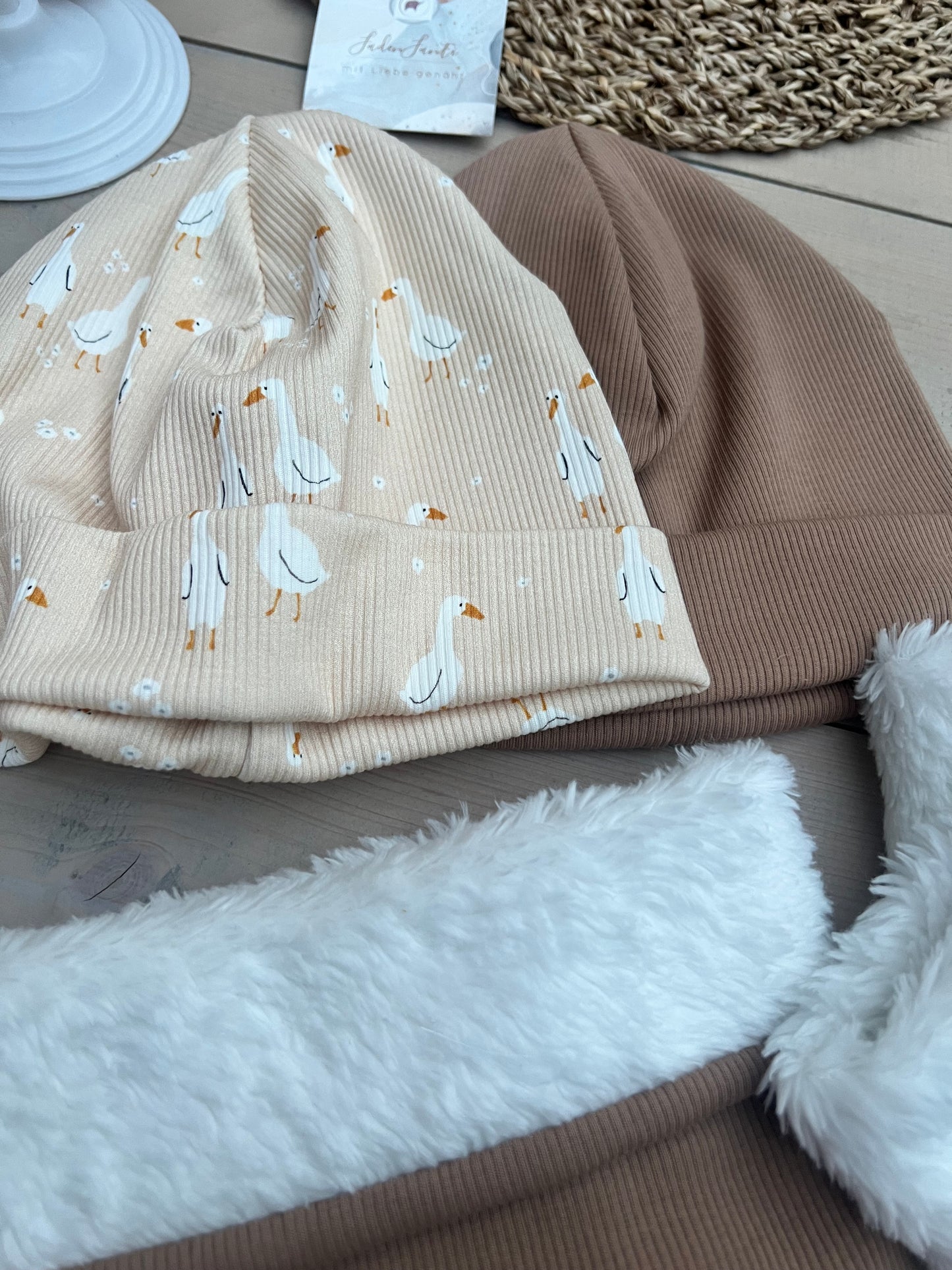 Set Hipsterbeanie und Loop Rippenjersey