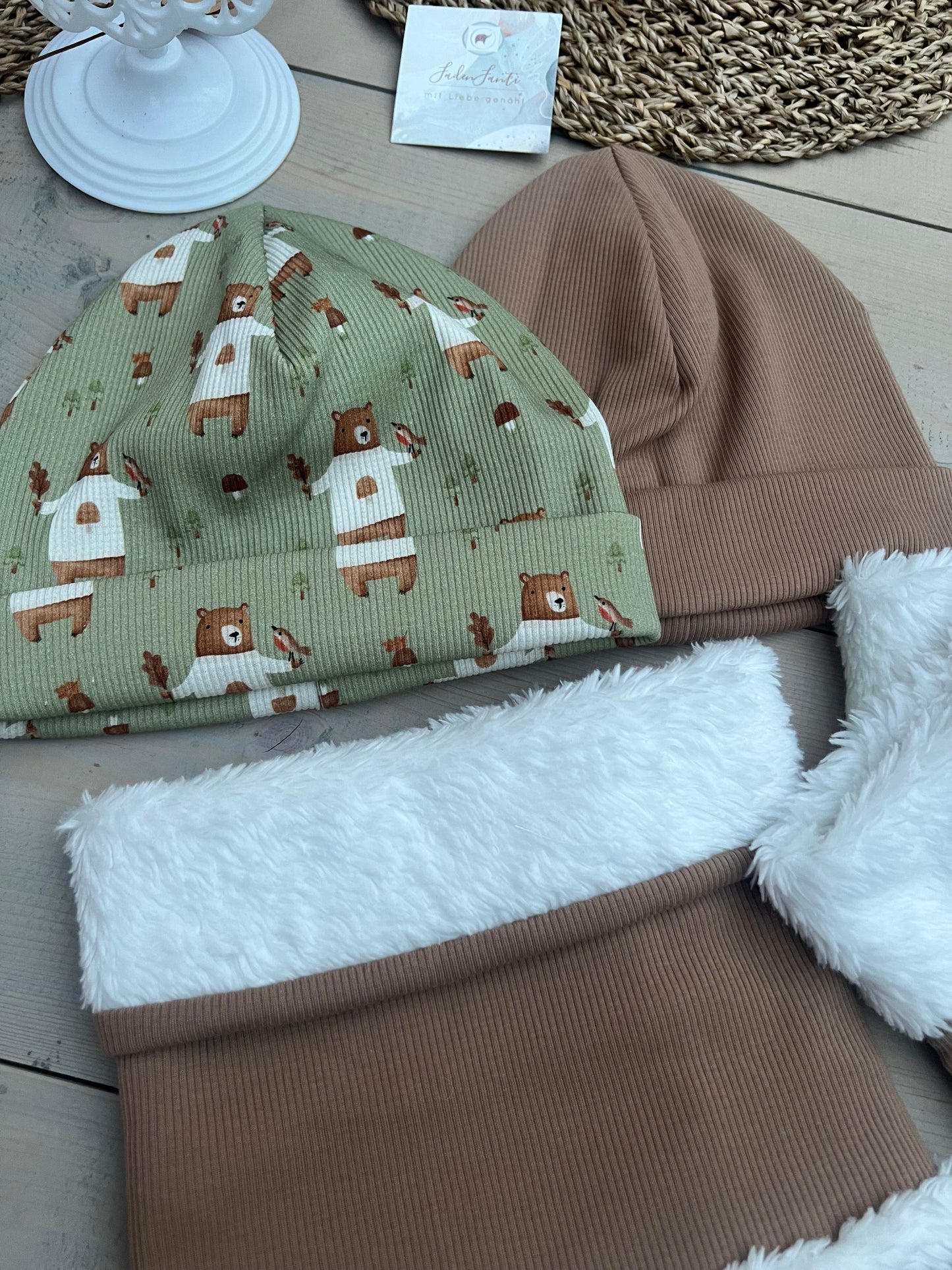 Set Hipsterbeanie und Loop Rippenjersey