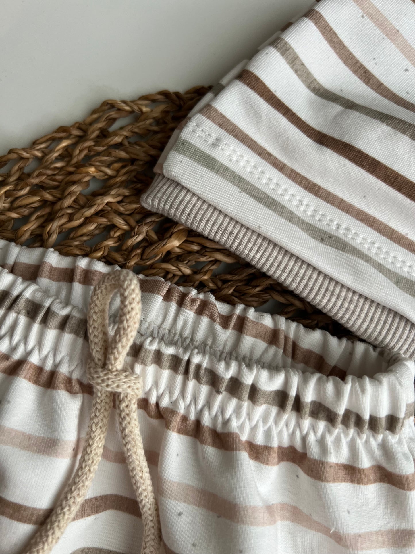 Haremshose und Mütze " Streifen"