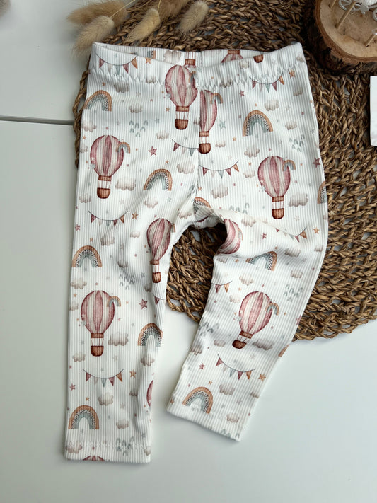 Schmale Leggins aus Ribjersey